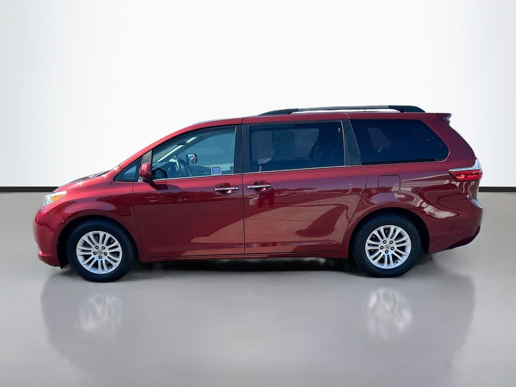 Used 2015 Salsa Red Pearl Toyota XLE image 8