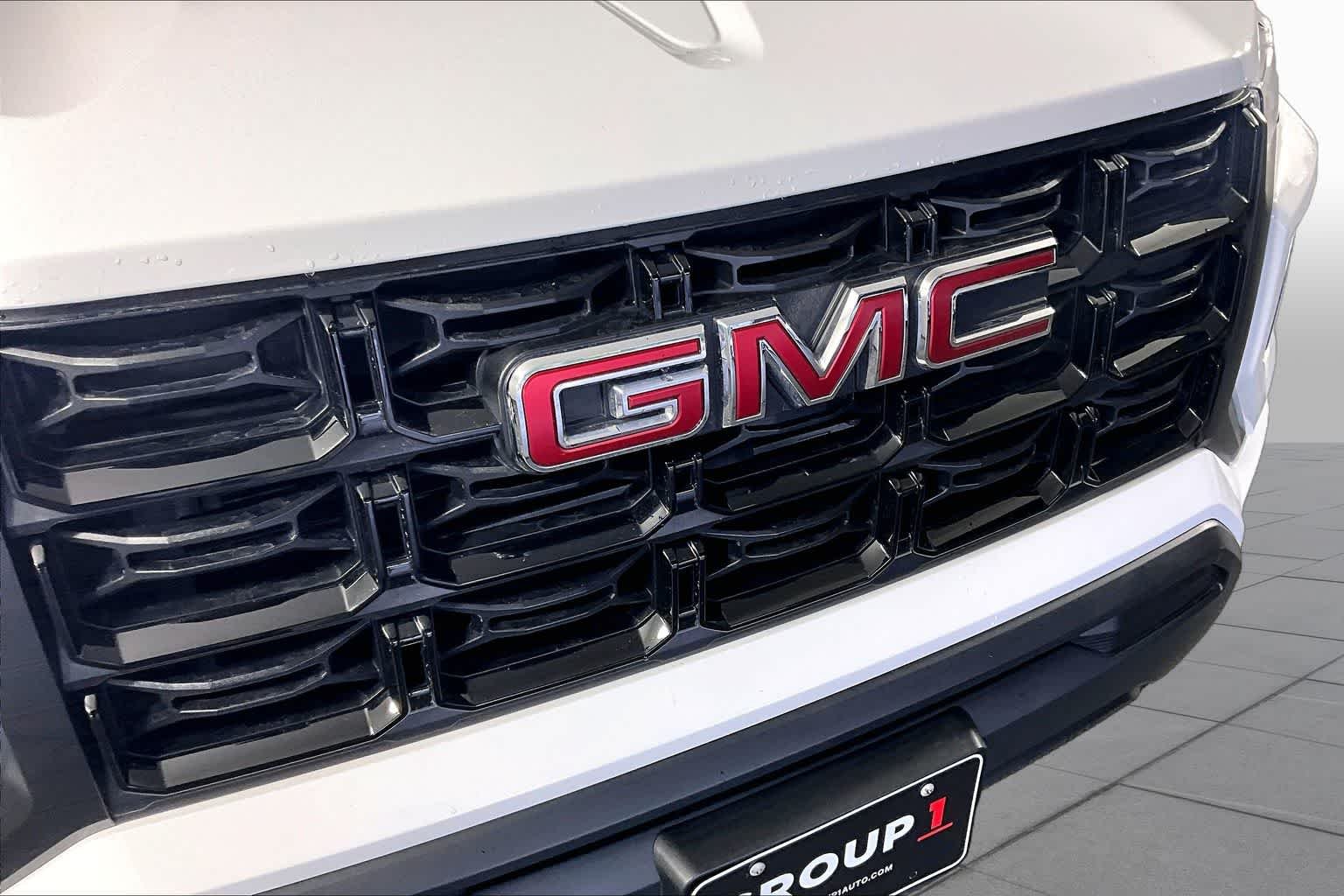 Used 2024 Summit White GMC 2WD Elevation image 29