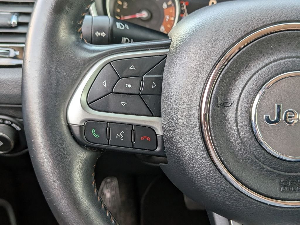 Used 2018 Blue Jeep Limited image 19