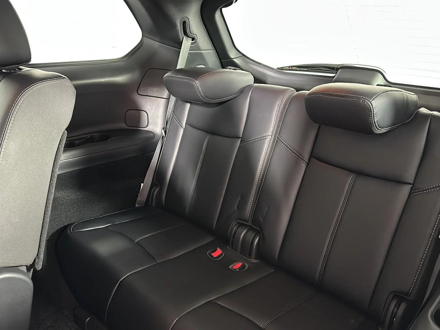 Used 2020 Gun Metallic Nissan SL image 26