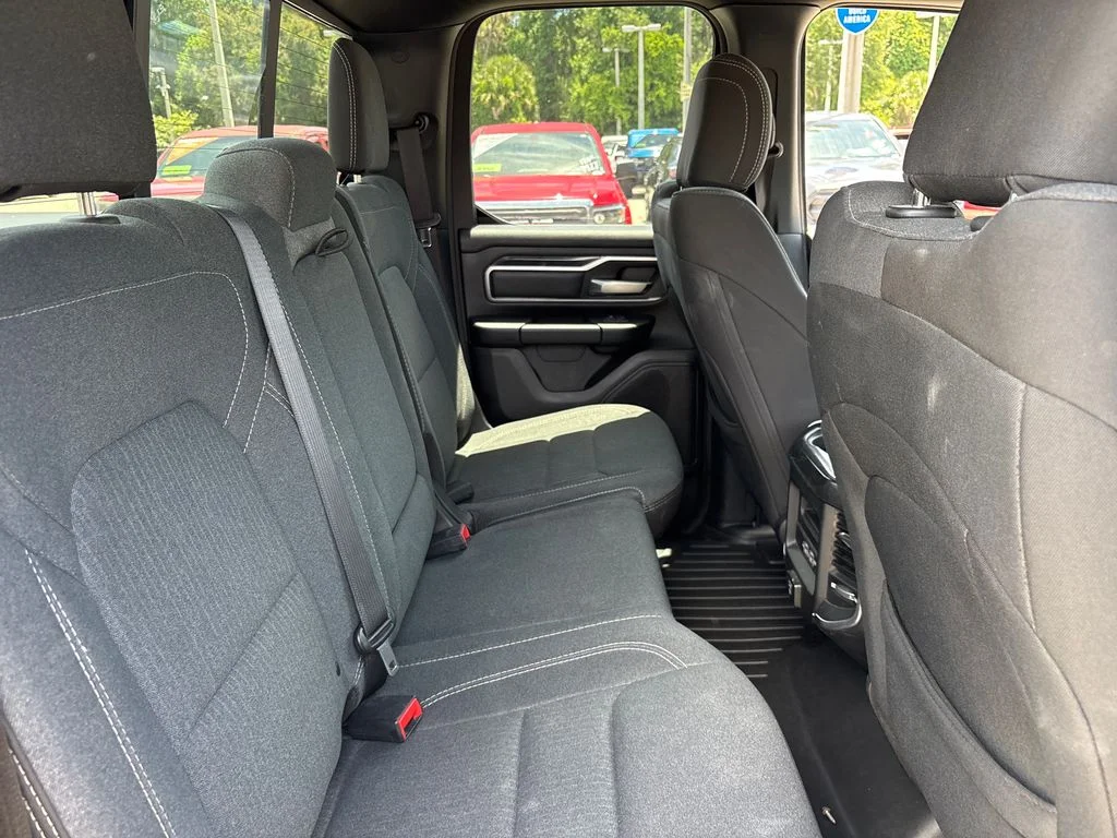 Used 2019 Silver Ram Big Horn/Lone Star image 31