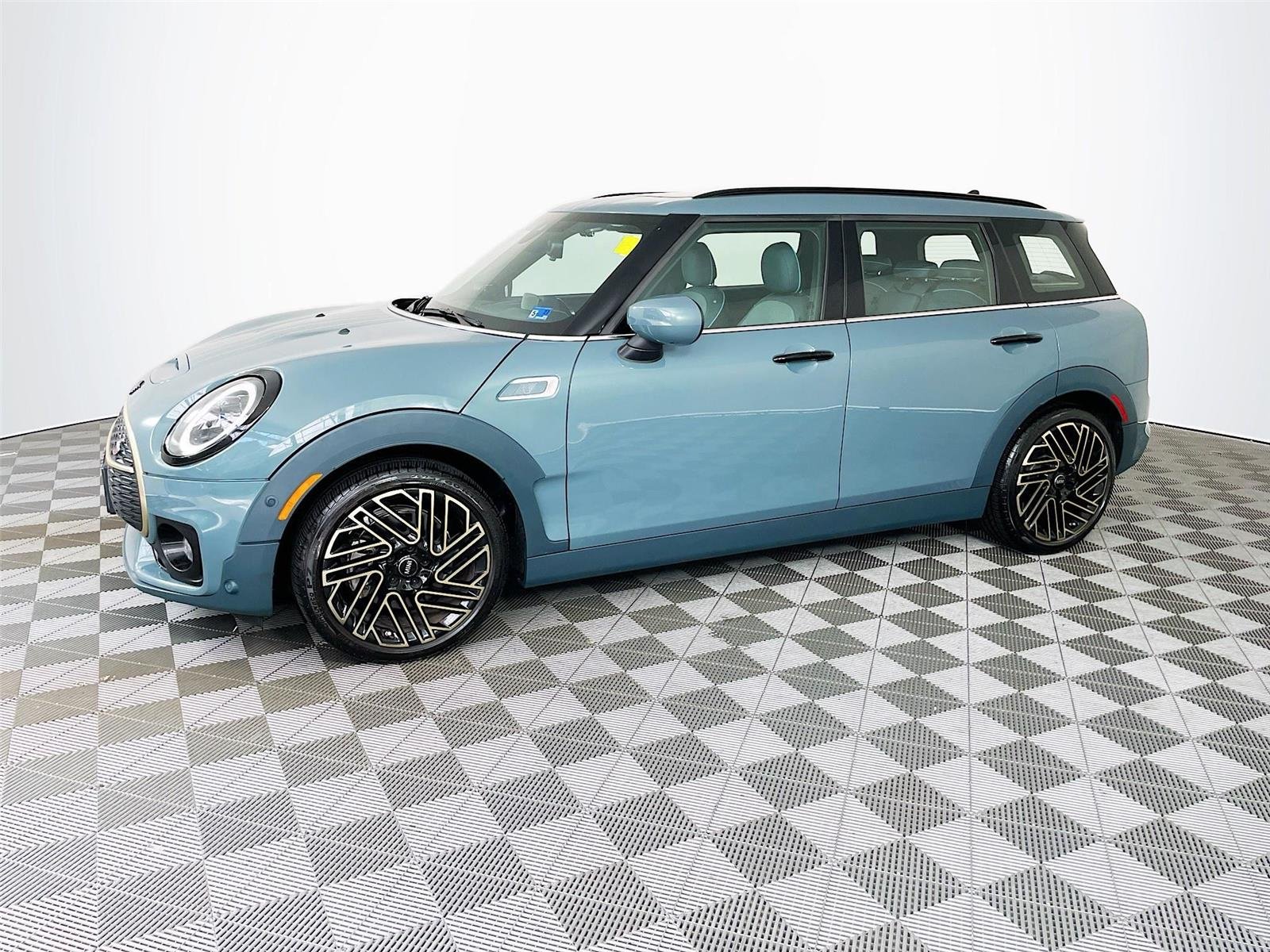 Used 2023 Sage Green Metallic MINI Cooper S image 4