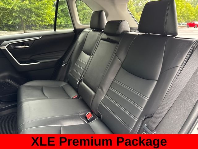 Used 2025 Beige Toyota XLE Premium image 21