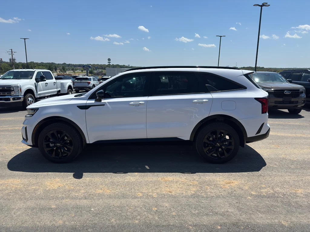 Used 2023 Glacial White Pearl Kia SX image 8