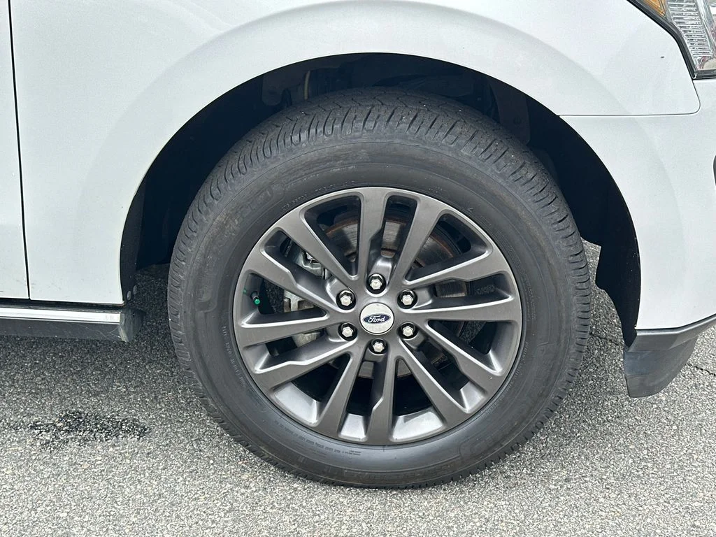 Used 2020 White Ford Limited image 12