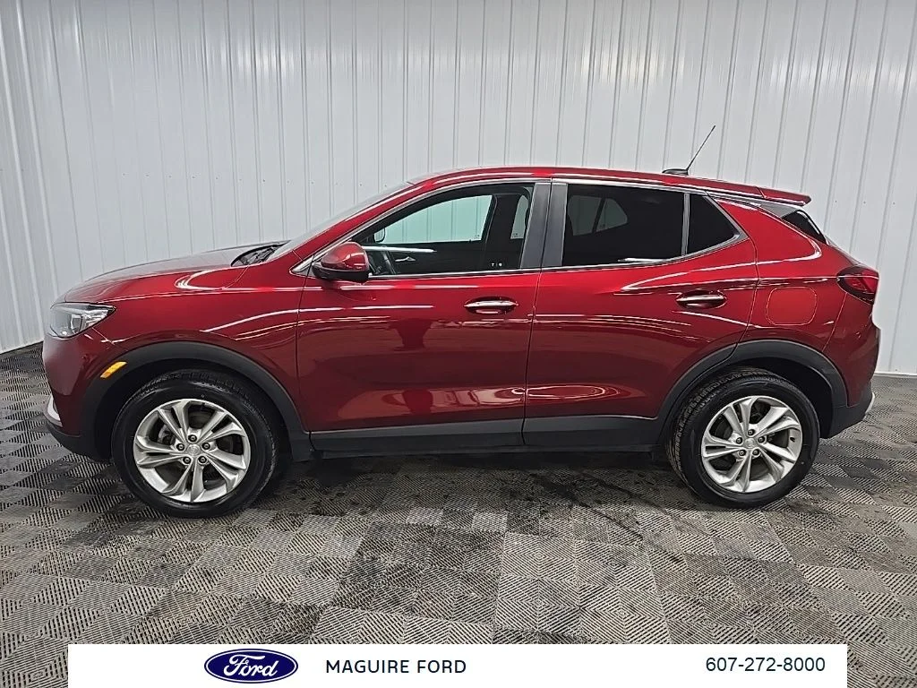 Used 2023 Red Buick Preferred image 6
