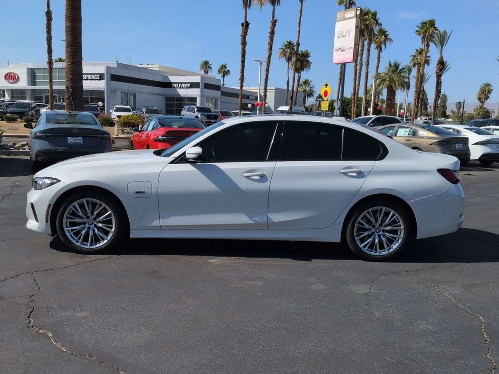 Used 2023 White BMW 330e iPerformance image 3