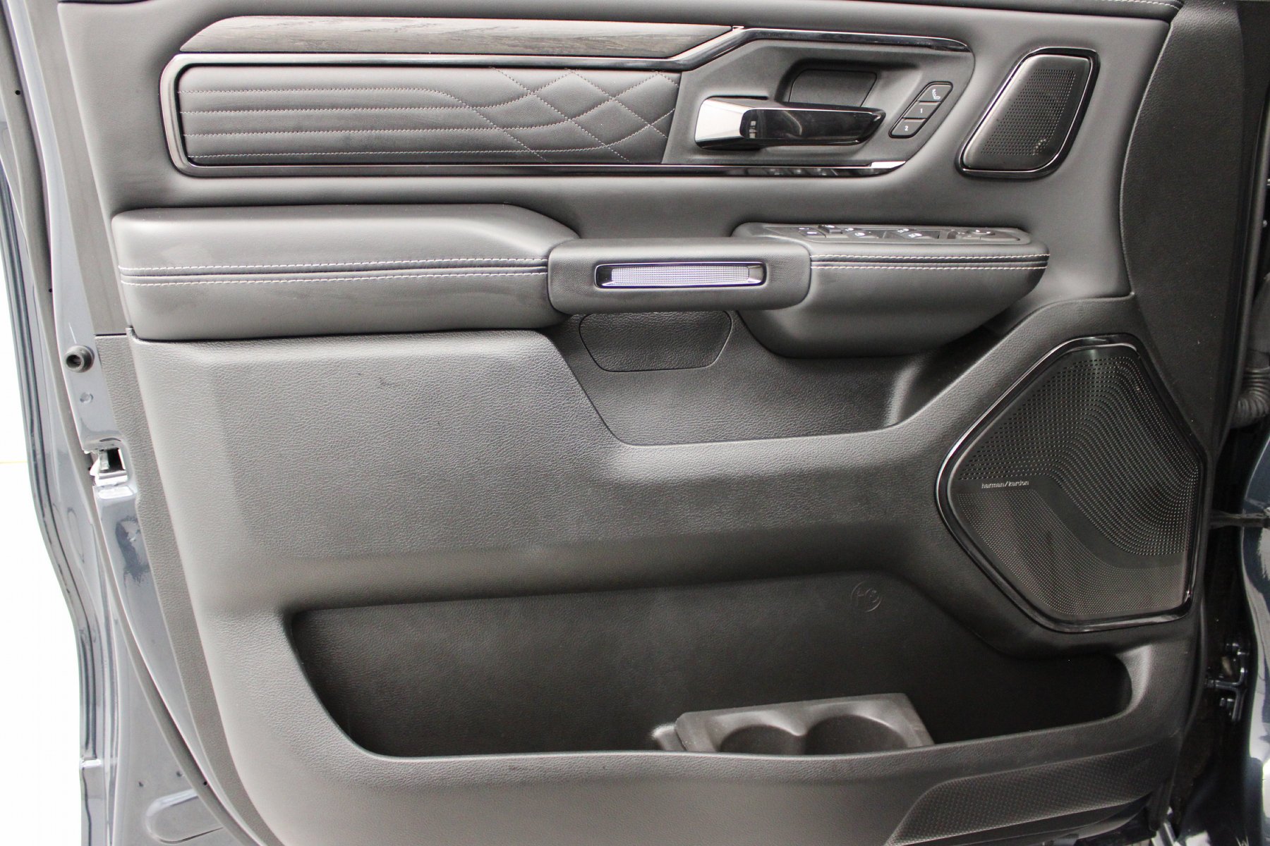 2026 RAM 1500 Limited - Photo 20