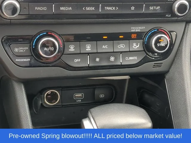 Used 2022 Gray Kia LXS image 33