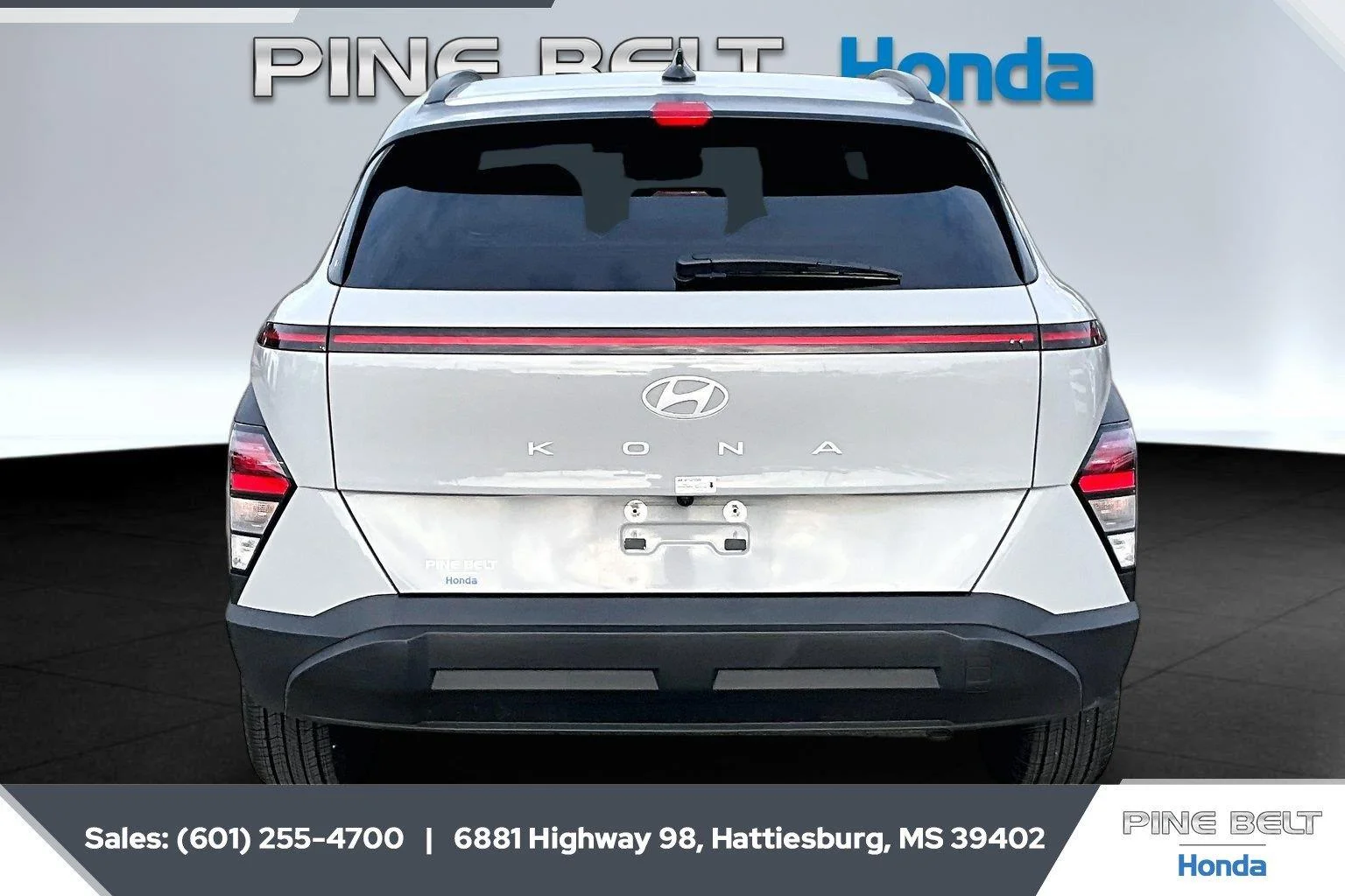 Used 2026 Cyber Gray Metallic Hyundai SEL Sport image 4
