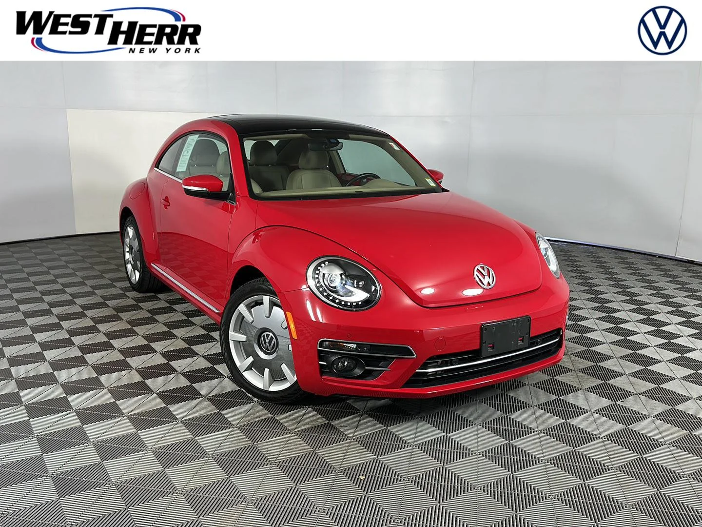 Used 2019 Tornado Red Volkswagen SE image 1