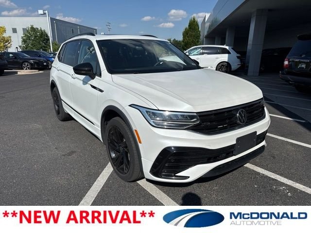Used 2023 White Volkswagen 2.0T SE R-Line Black image 1