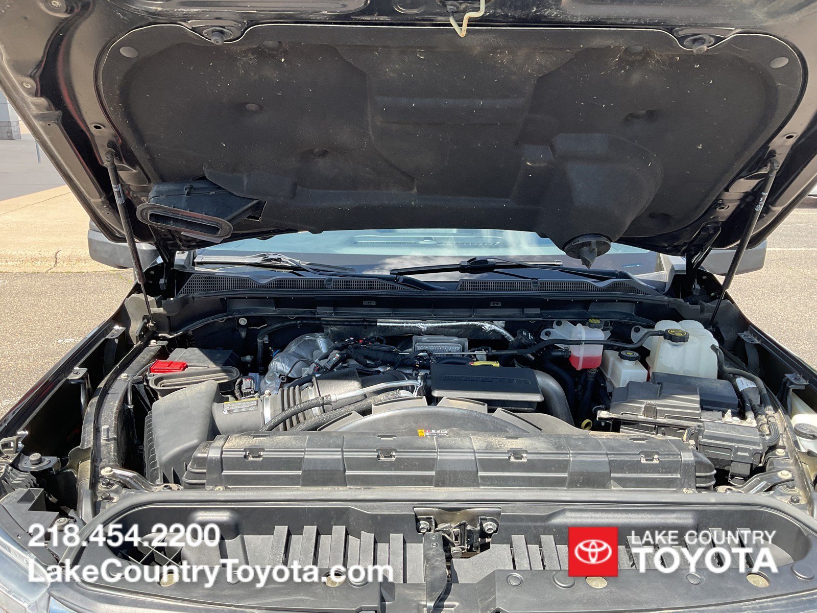 Used 2023  GMC Denali image 14