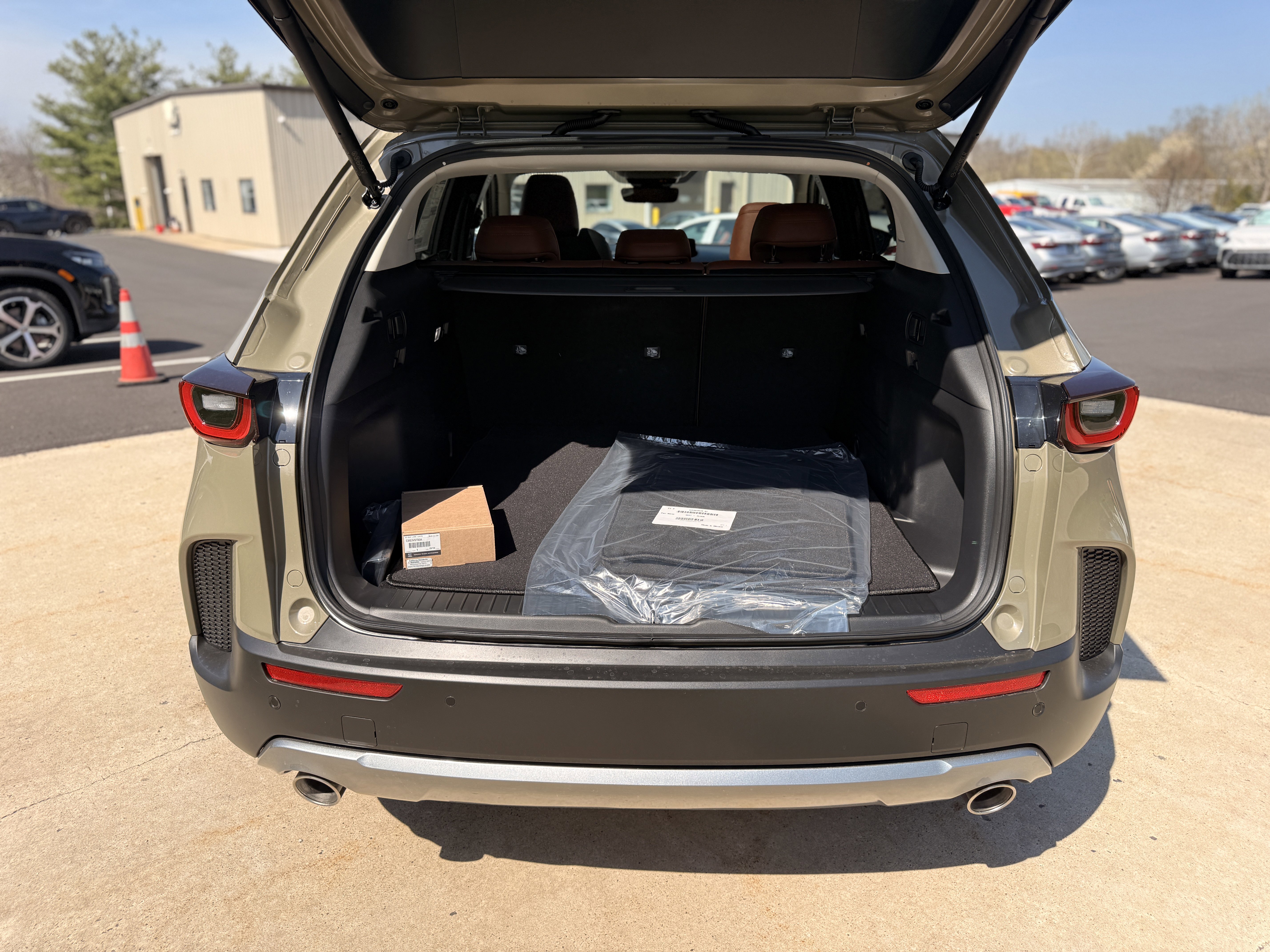 New 2026 Zircon Sand Metallic Mazda 2.5 Turbo Meridian Edition AWD image 17