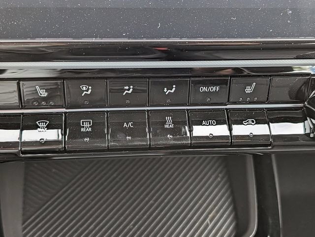 2027 Chevrolet Bolt LT - Photo 23