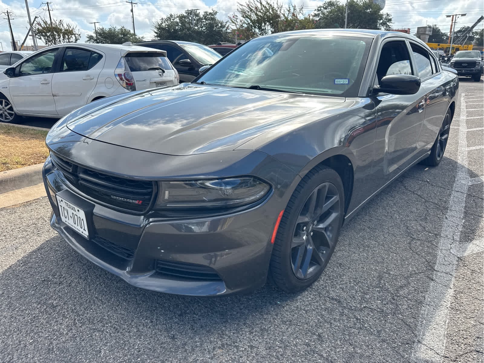 Used 2023 Granite Pearlcoat Dodge SXT image 2