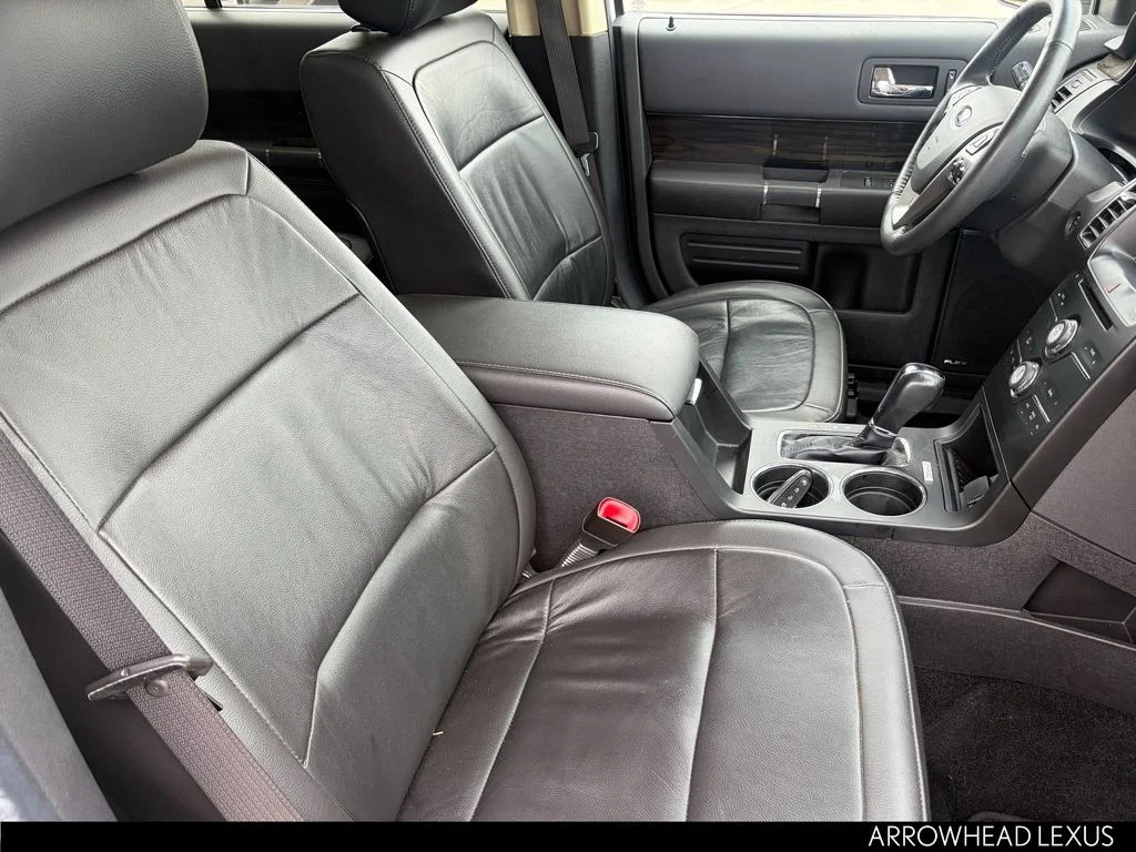 Used 2019 White Ford SEL image 31