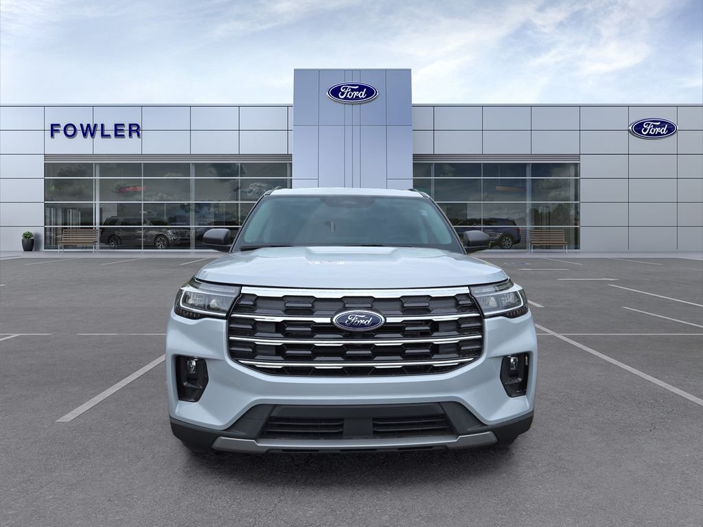 New 2026 Space White Metallic Ford Active image 2