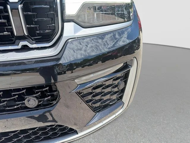 New 2026 Diamond Black Crystal Pearl-Coat Exterior Paint Jeep Summit image 10