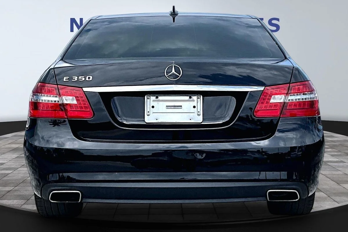 Used 2010 Black Mercedes-Benz  image 5
