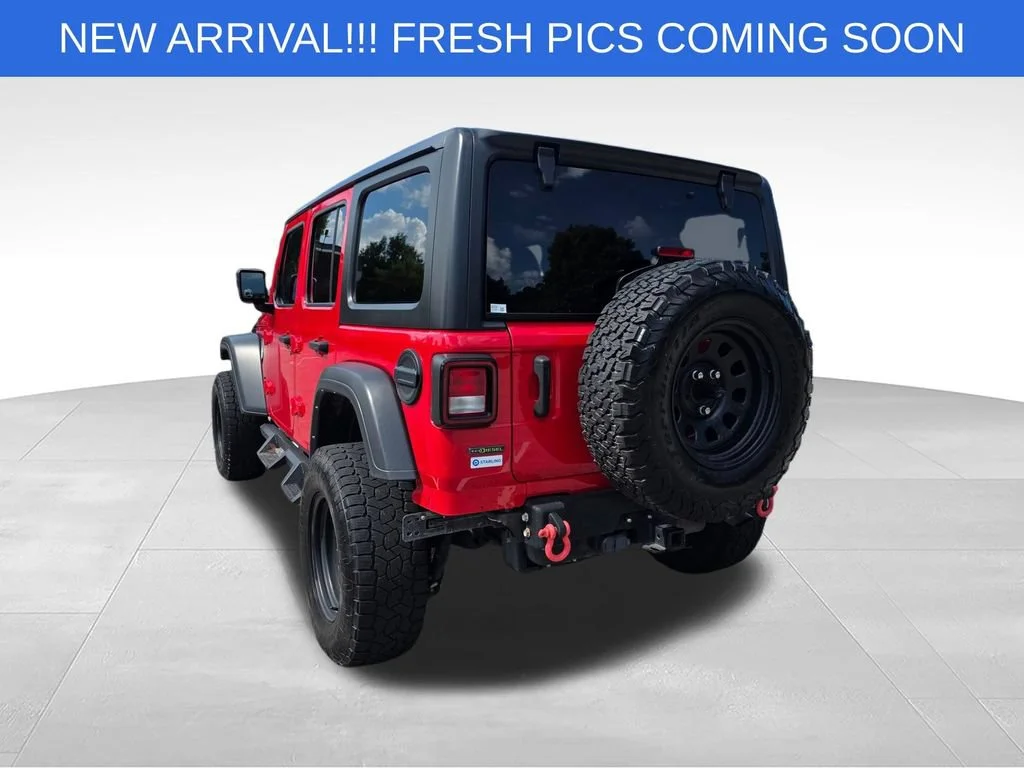 Used 2021 Red Jeep Sport Altitude 4x4 image 8
