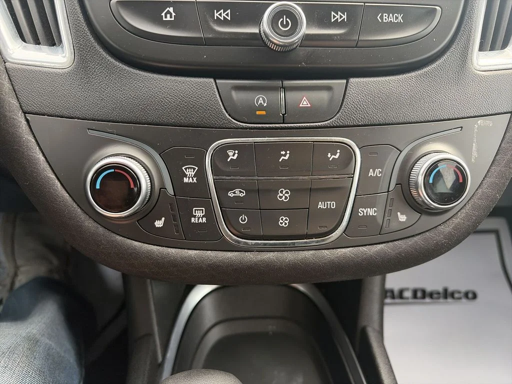 Used 2021 White Chevrolet LT image 24