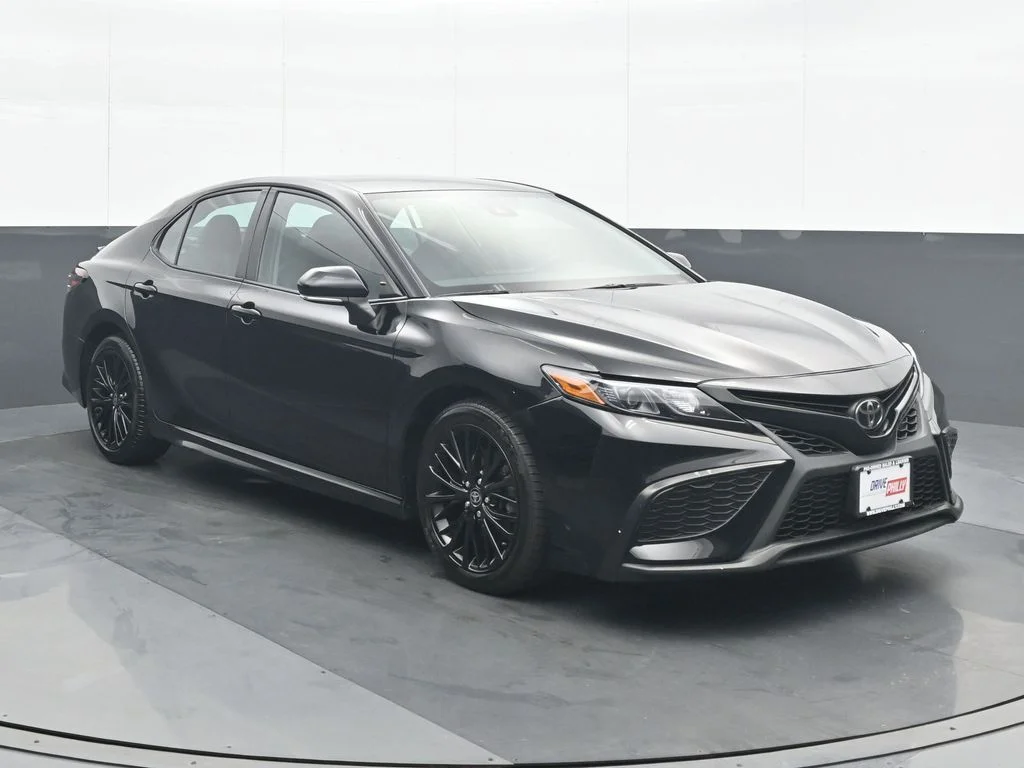 Used 2022 Black Toyota SE Nightshade image 9