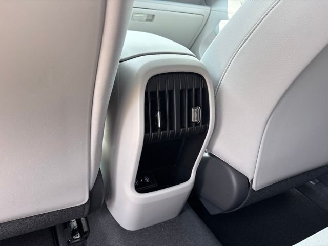New 2026 White Hyundai SEL Sport AWD image 30