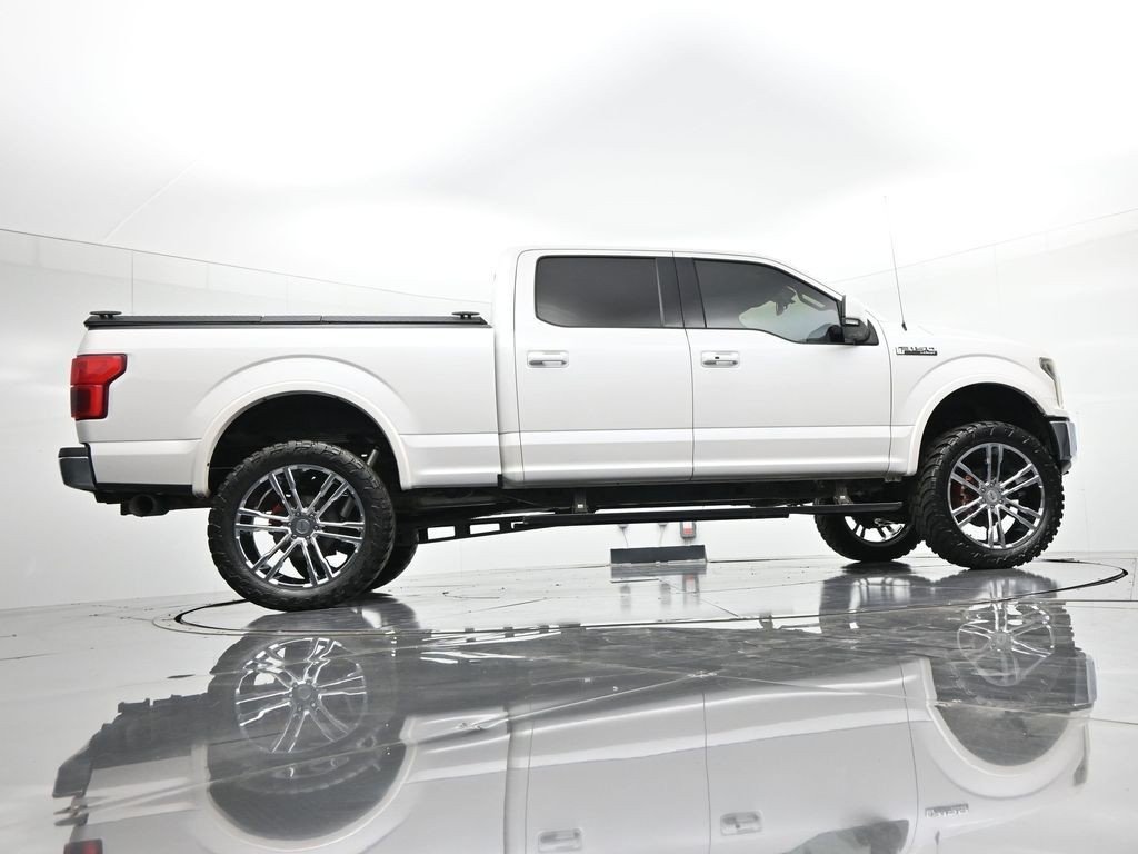 Used 2018 White Platinum Clearcoat Metallic Ford Lariat image 24
