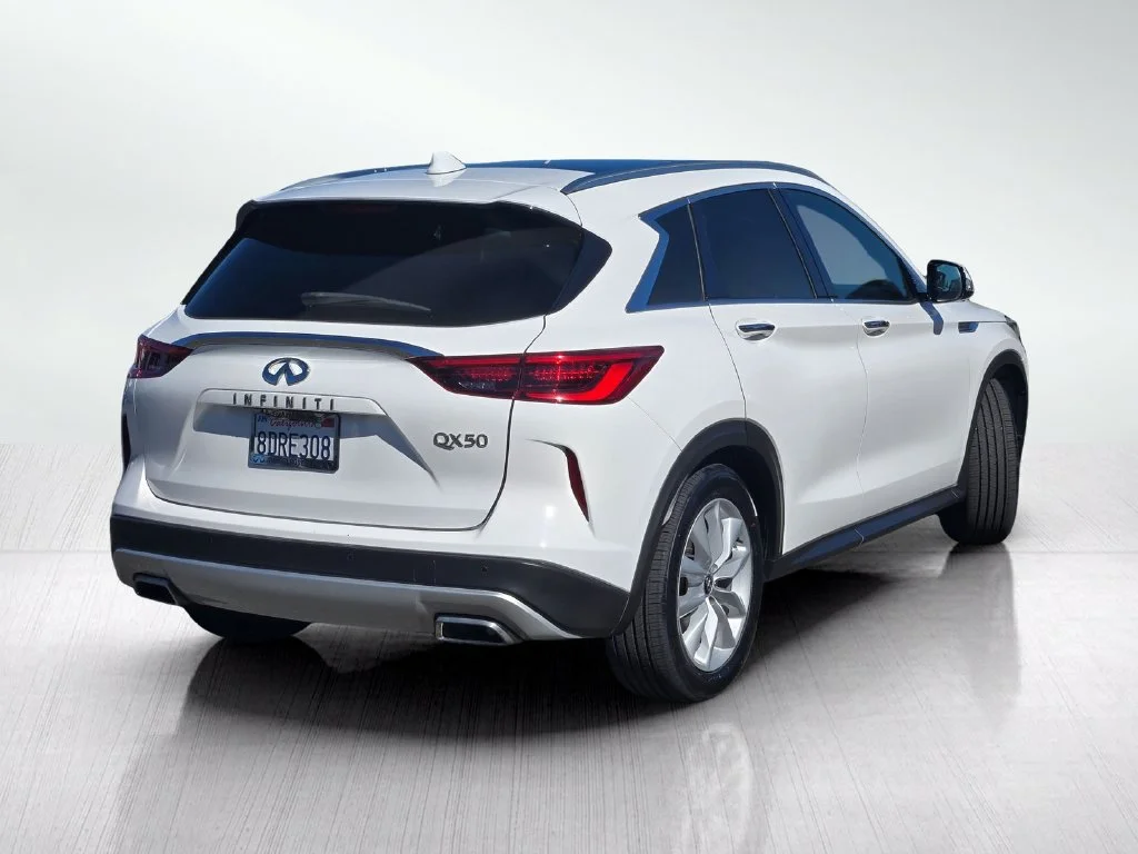 Used 2019 Lunar INFINITI ESSENTIAL image 4