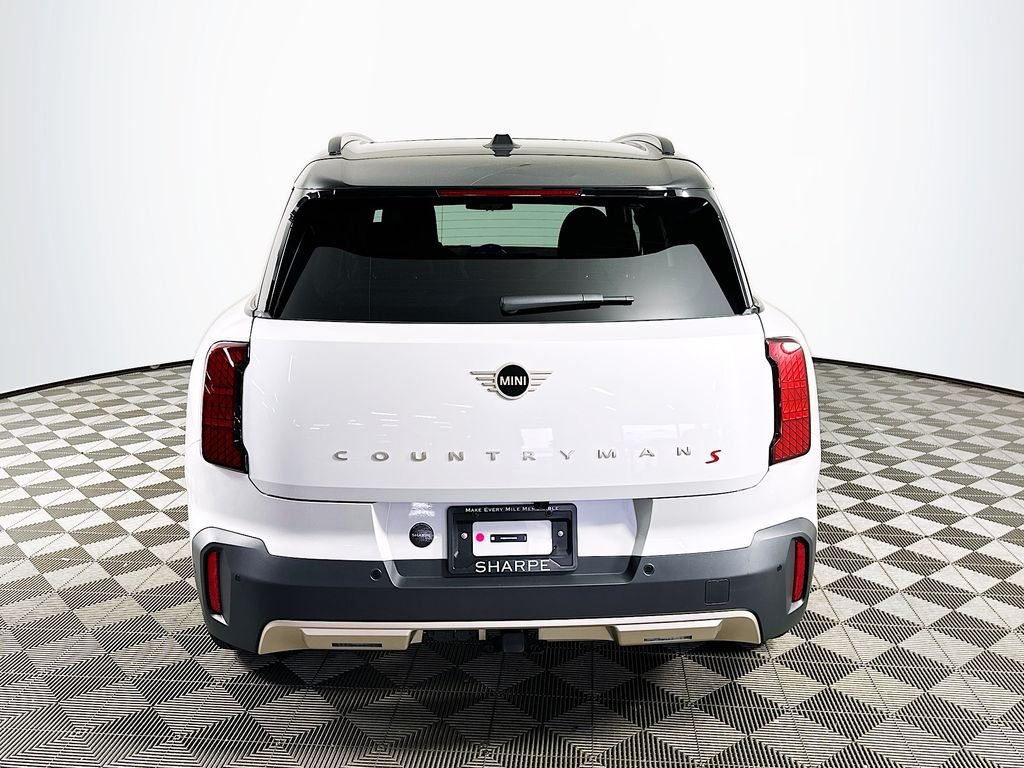 Used 2027 White Metallic MINI  image 6