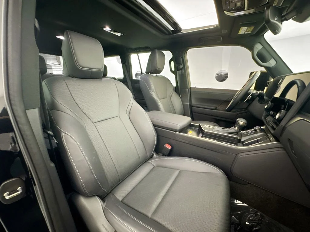 Used 2025 Black Lexus 550 Premium+ image 28