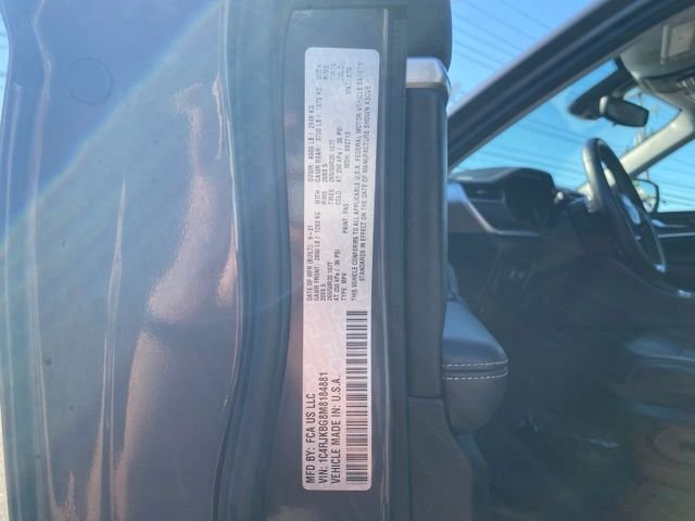 Used 2021 Gray Metallic Jeep Limited image 24