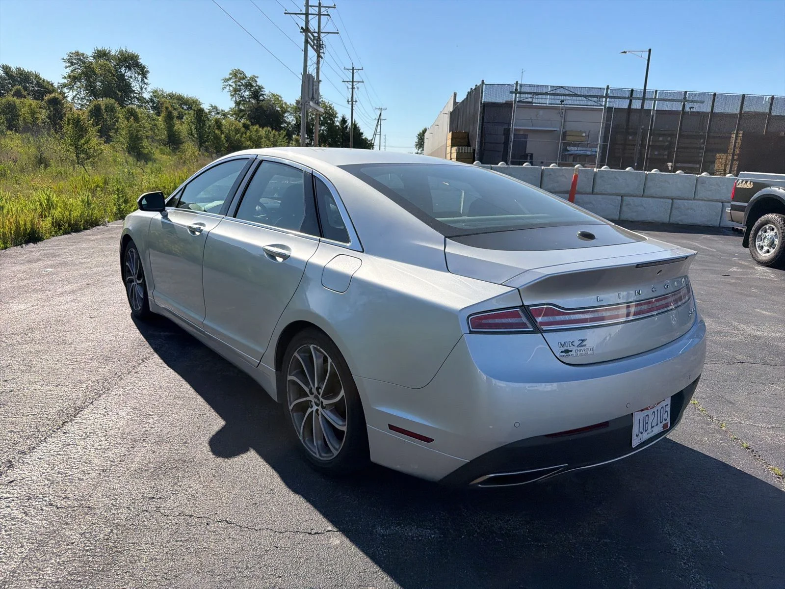 Used 2019 Ingot Silver Lincoln Reserve image 4