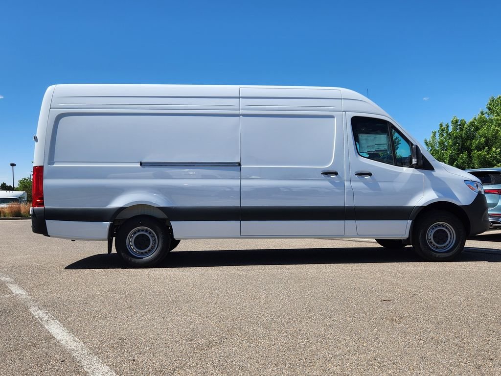 Used 2026 ARCTIC WHITE Mercedes-Benz CARGO image 5