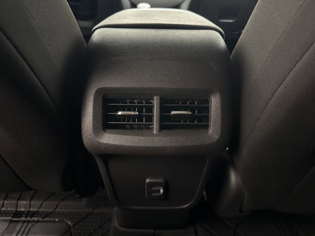 2024 Chevrolet Equinox LT - Photo 32