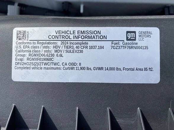 Used 2024 White GMC Work Van image 47