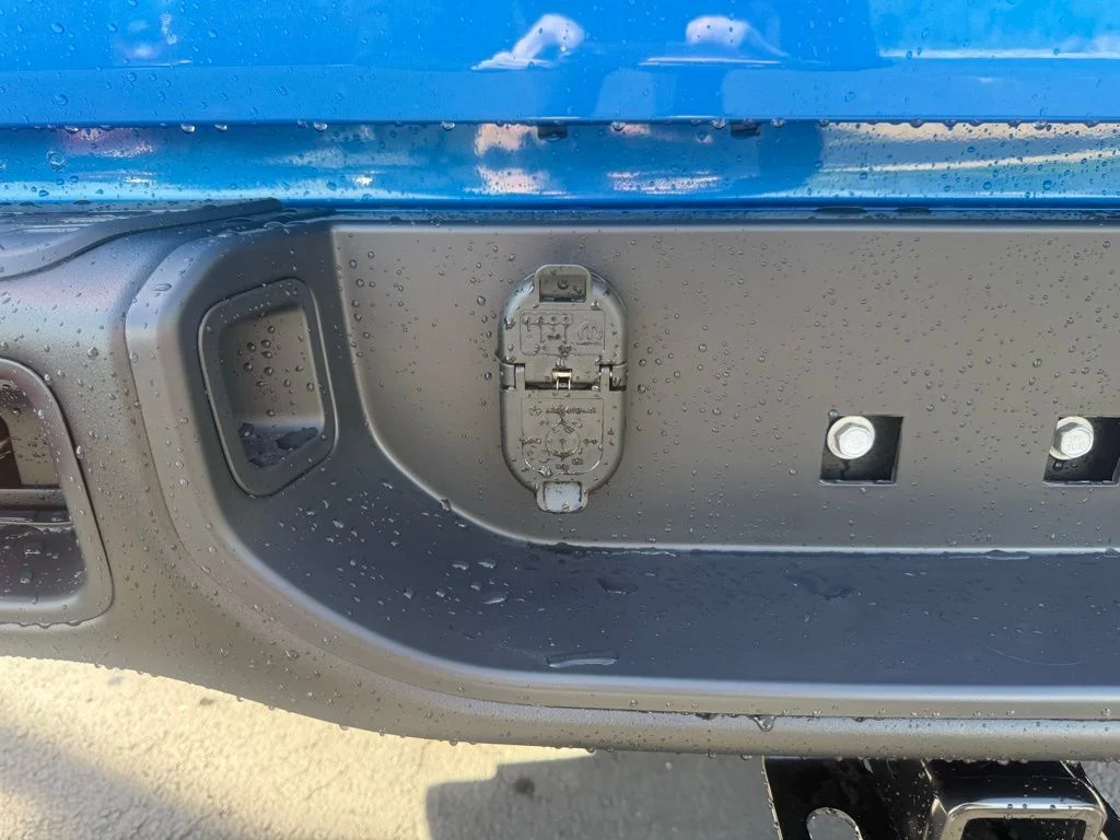 New 2026 Hydro Blue Pearl-Coat Exterior Paint Jeep Rubicon image 42