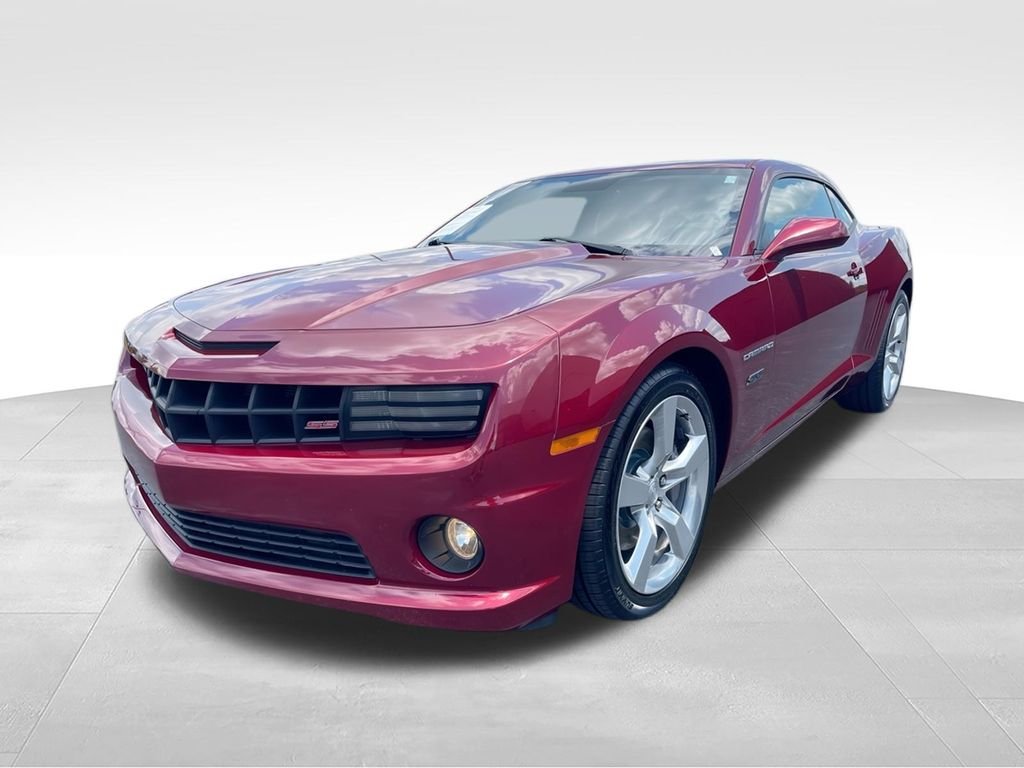 Used 2011 Red Chevrolet SS image 4