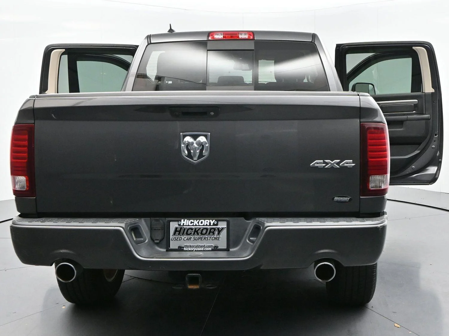 Used 2017 Granite Crystal Metallic Clearcoat Ram Sport image 39