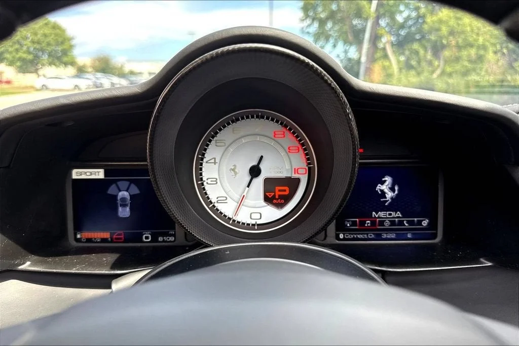 Used 2018 Bianco Avus Ferrari  image 12