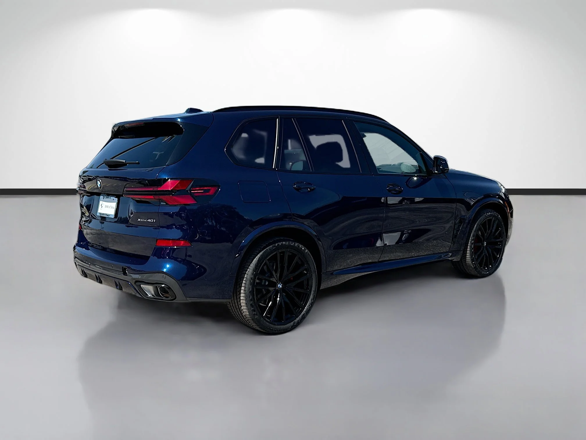 New 2026 Tanzanite Blue II Metallic BMW xDrive40i image 3