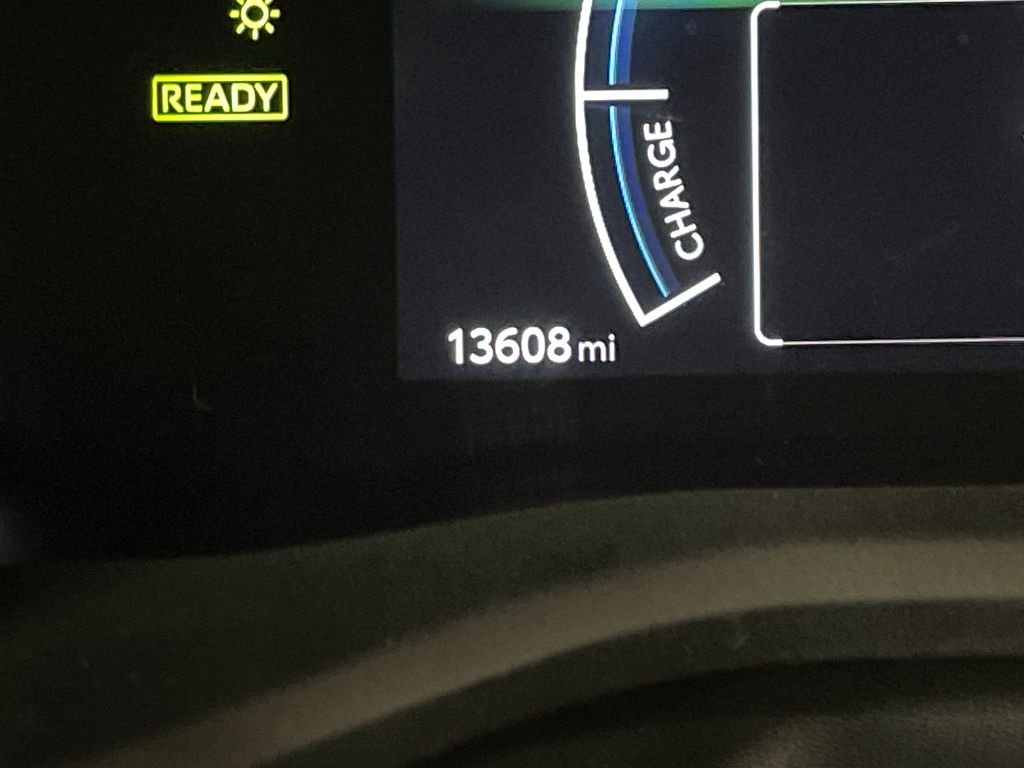 Certified Used 2025  Toyota LE image 21