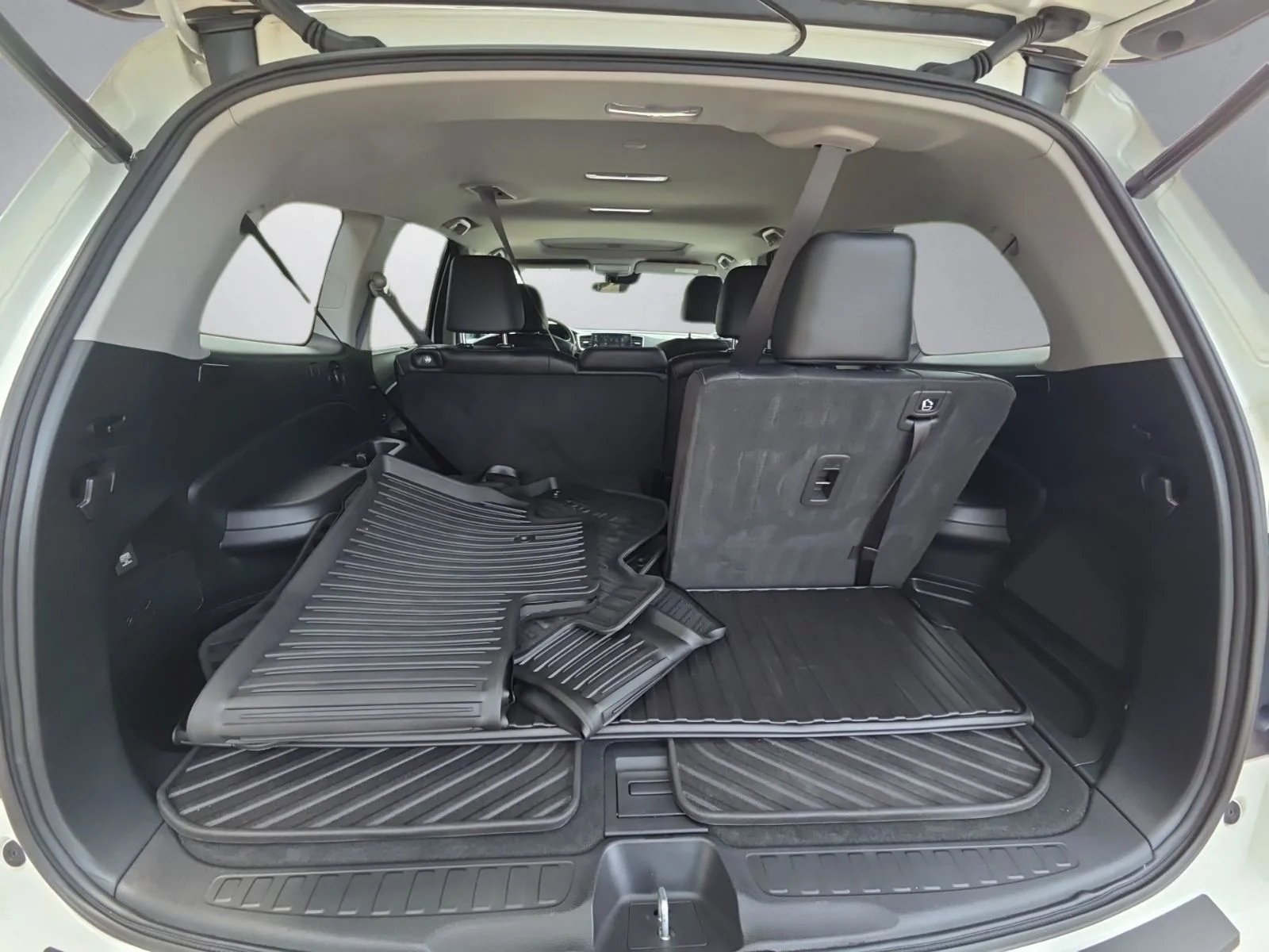 Used 2021 Silver Honda EX-L image 26
