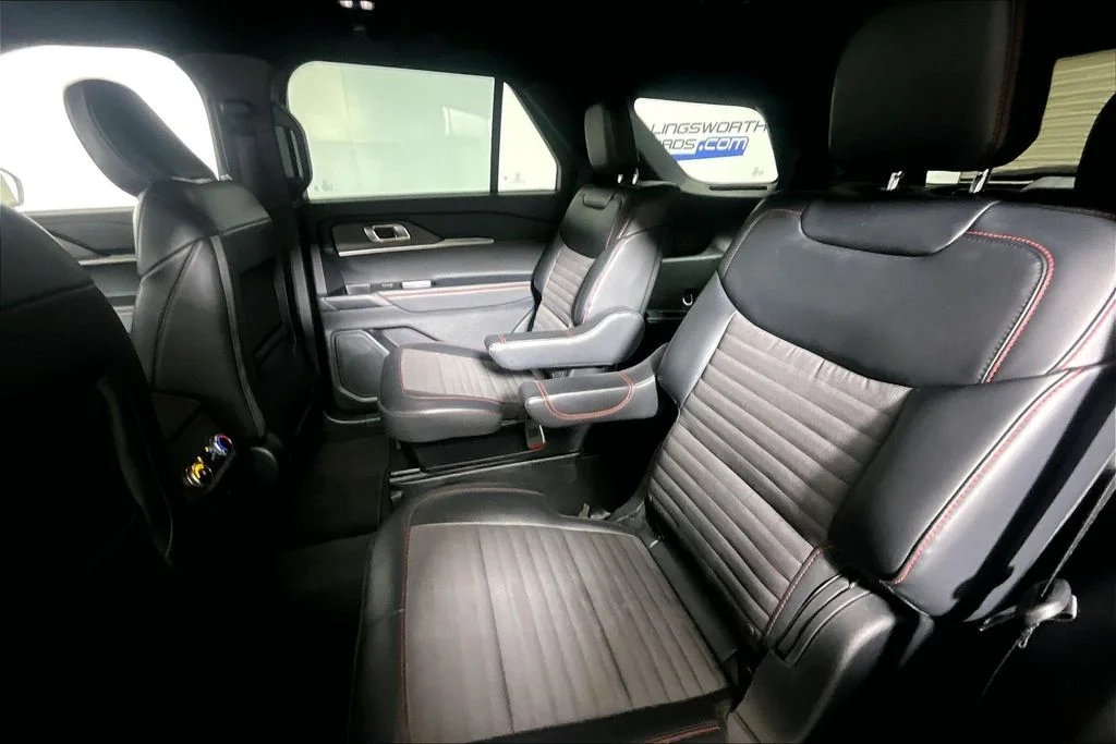 Certified Used 2025 Black Metallic Ford ST-Line image 21