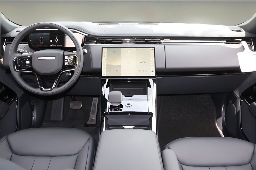 New 2026 Carpathian Grey Land Rover Dynamic SE image 14