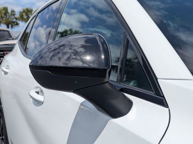 Used 2023 Summit White Buick Essence image 15