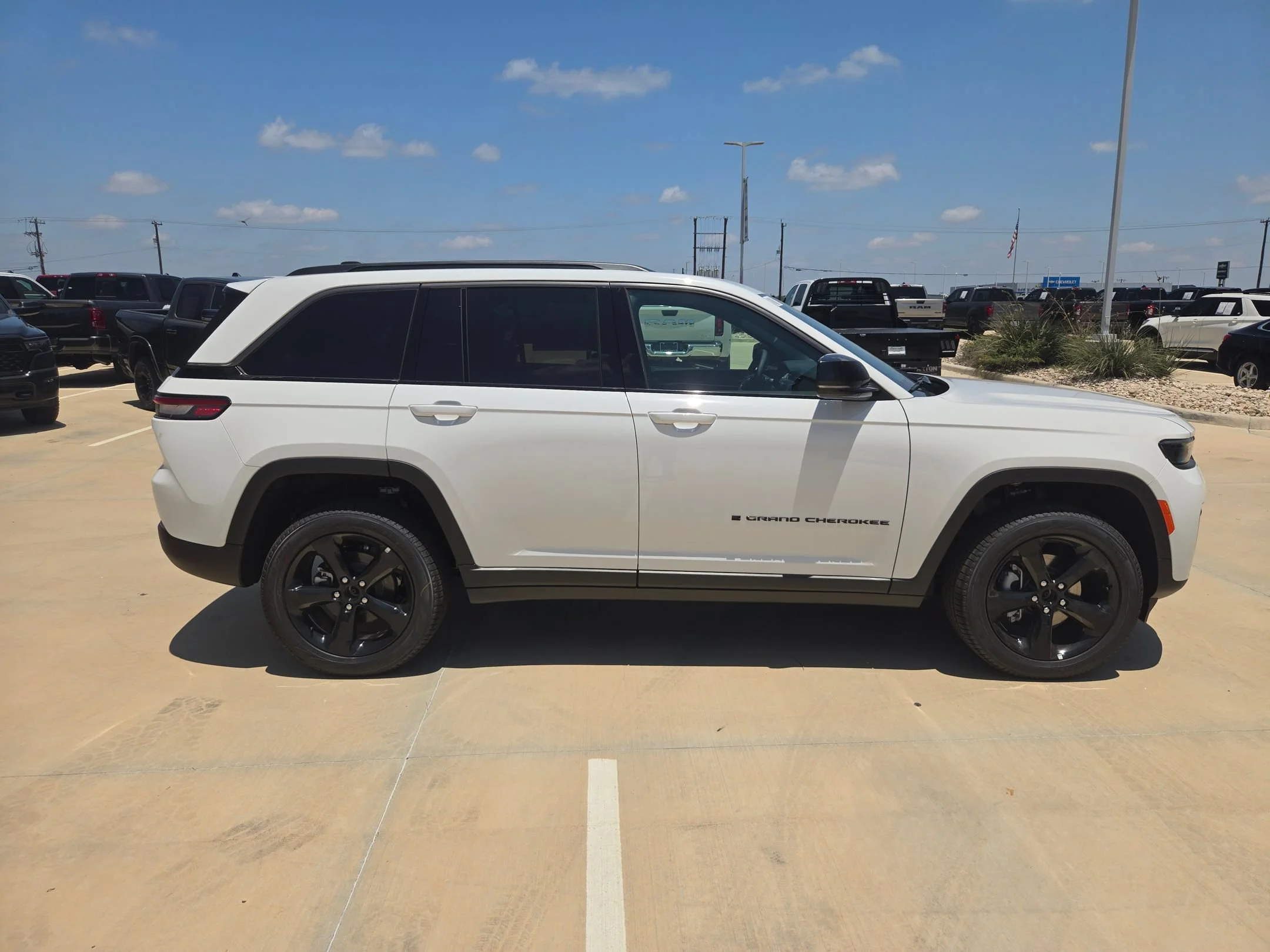 New 2026 Bright White Clearcoat Jeep Limited image 2
