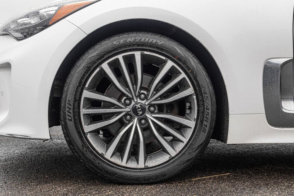 Used 2018 White Kia Premium image 37