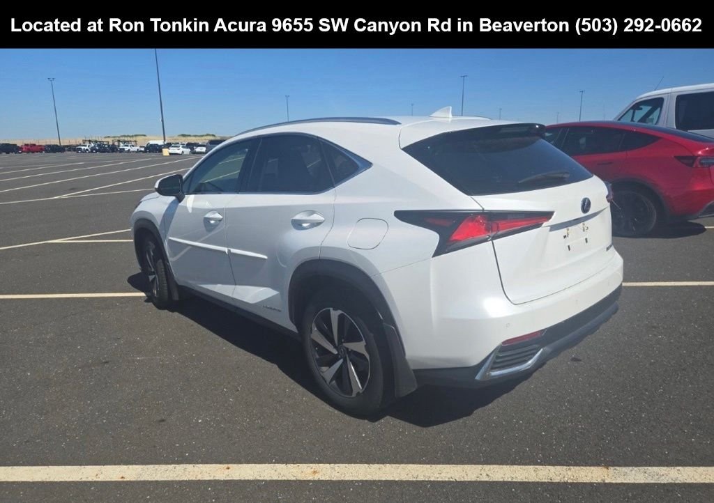 Used 2020 Eminent White Pearl Lexus 300h image 4